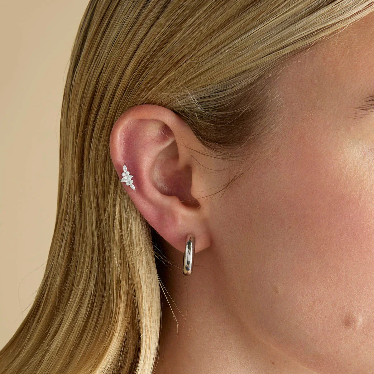 Cristal Racimo Titanio Pendiente Piercing en Platino