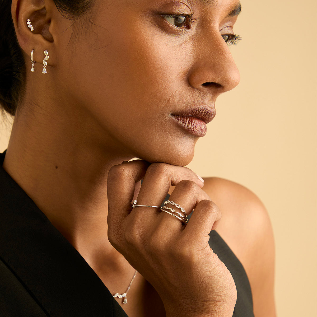 Diamante Engaste Racimo Pendiente Piercing en Oro Blanco Sólido
