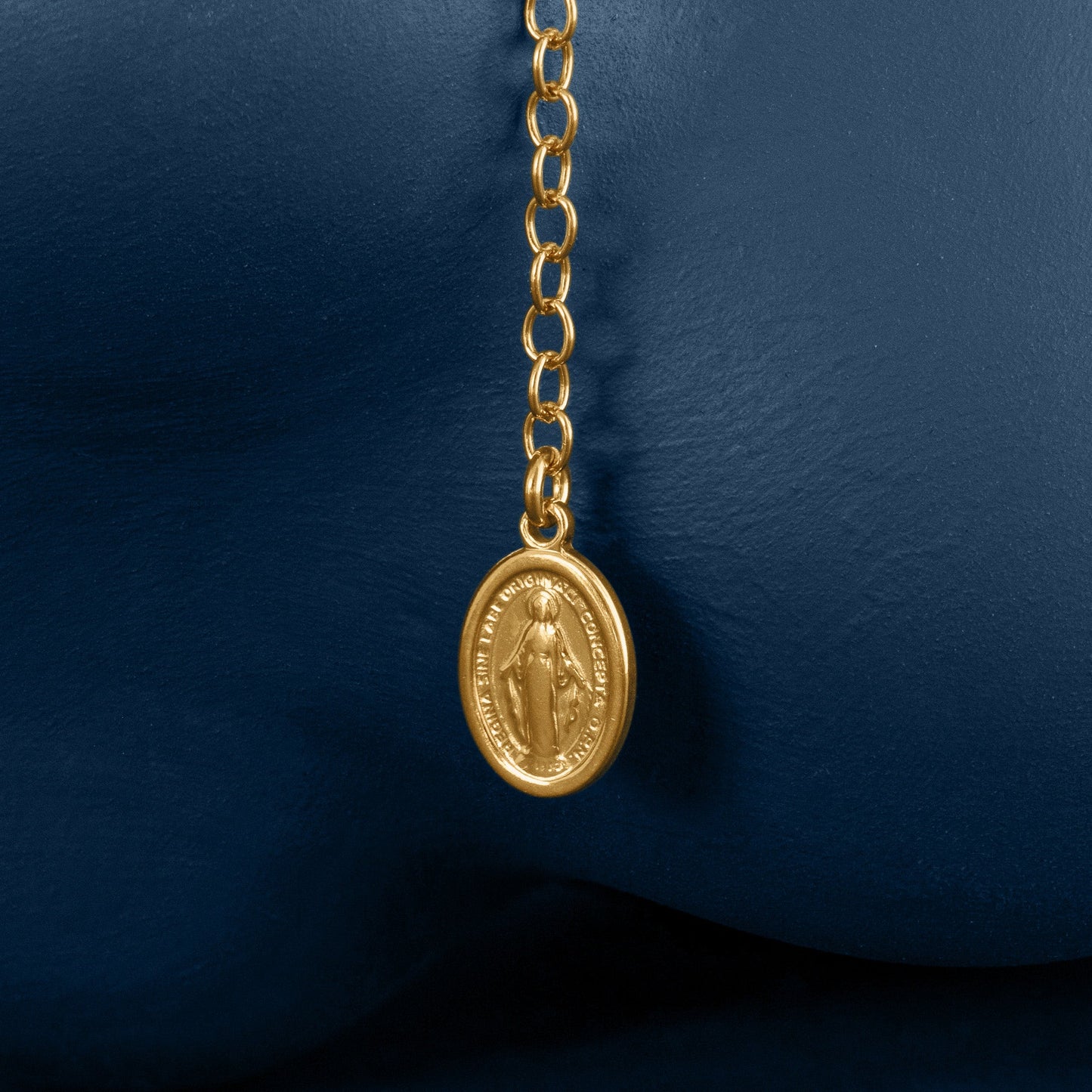 GOLD ROSARY BEAD BRACELET