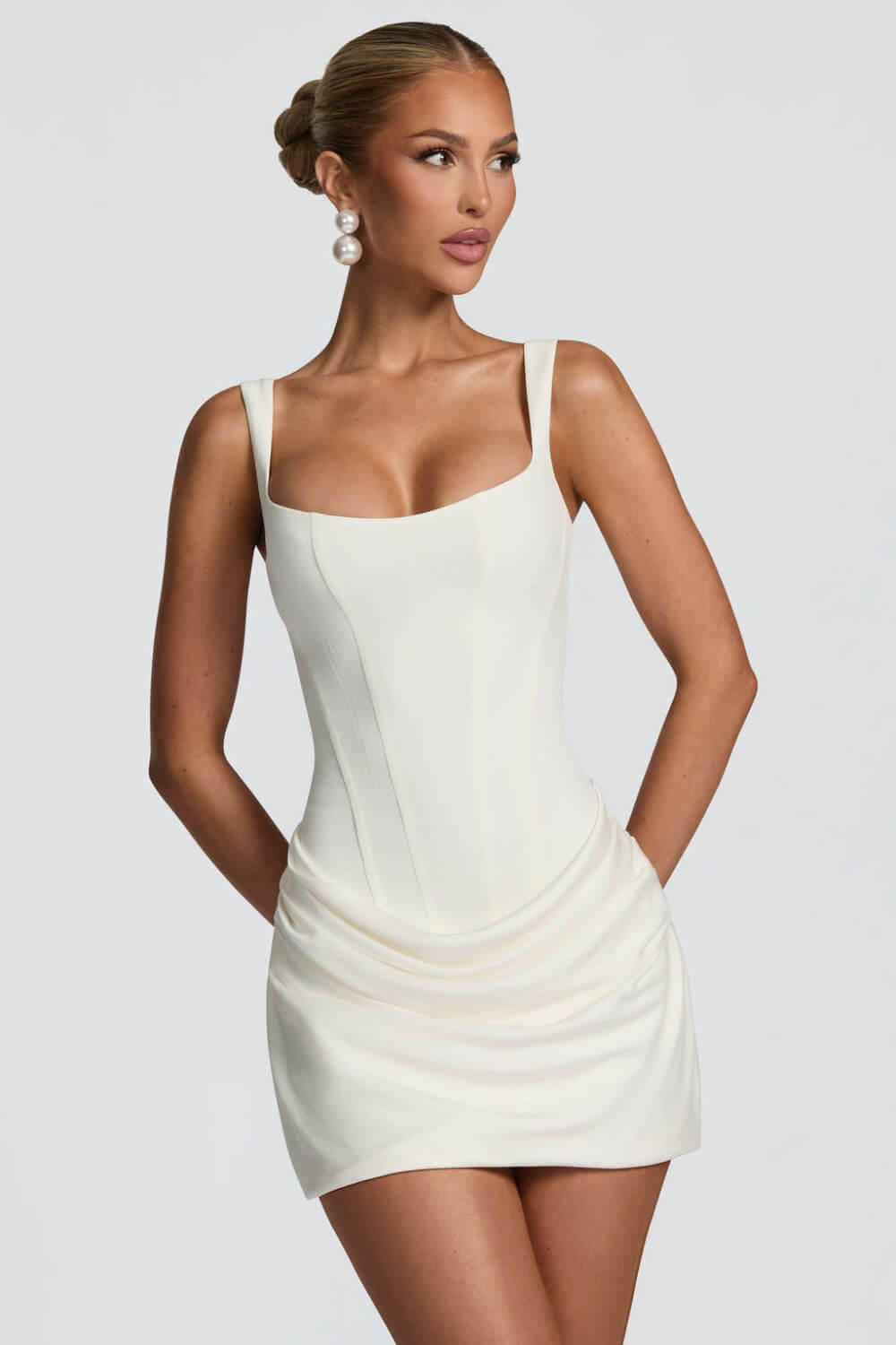 Vestido Corto con Corsé
