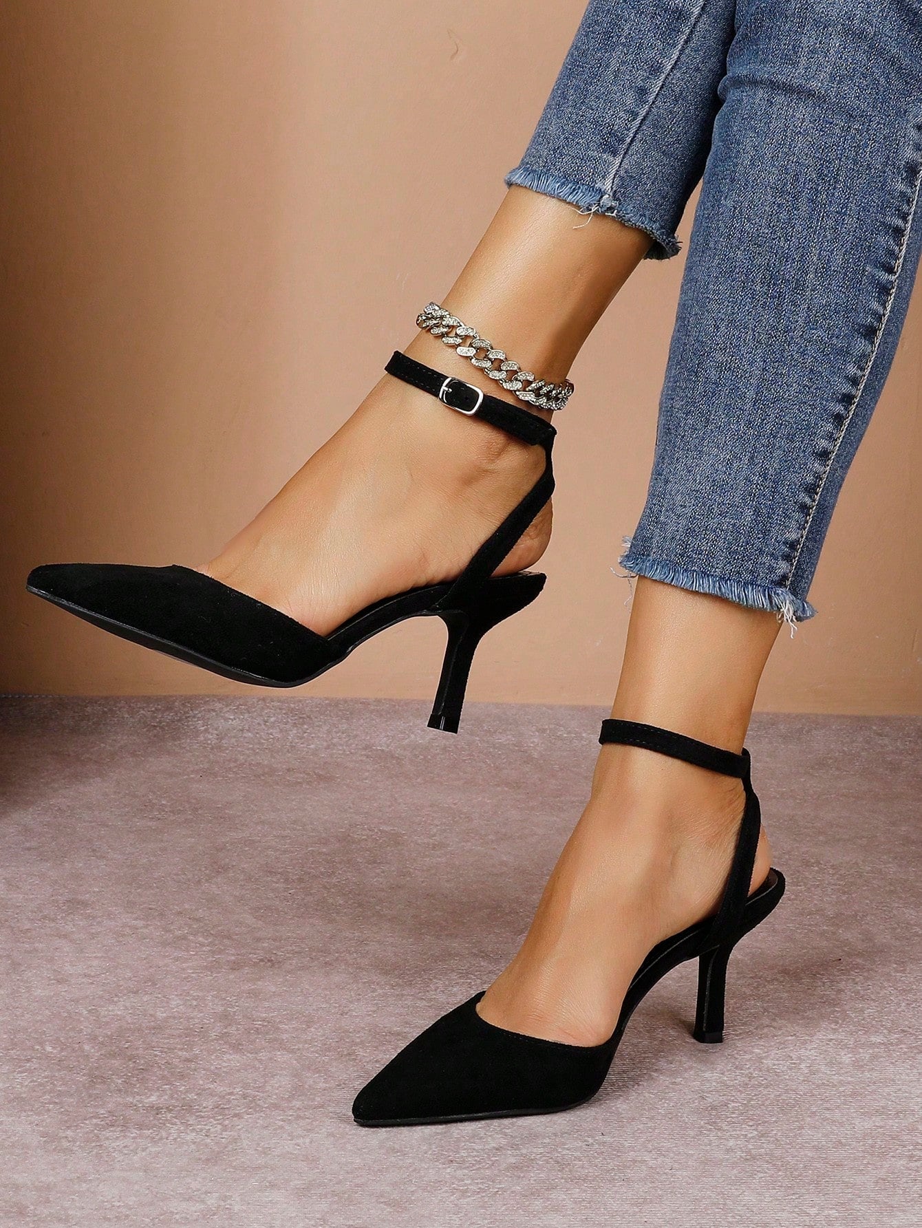 Zapatos de Punta con Tacón de Aguja
