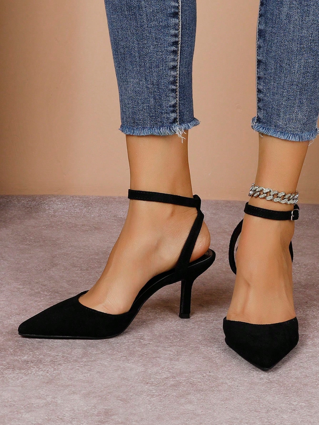 Zapatos de Punta con Tacón de Aguja