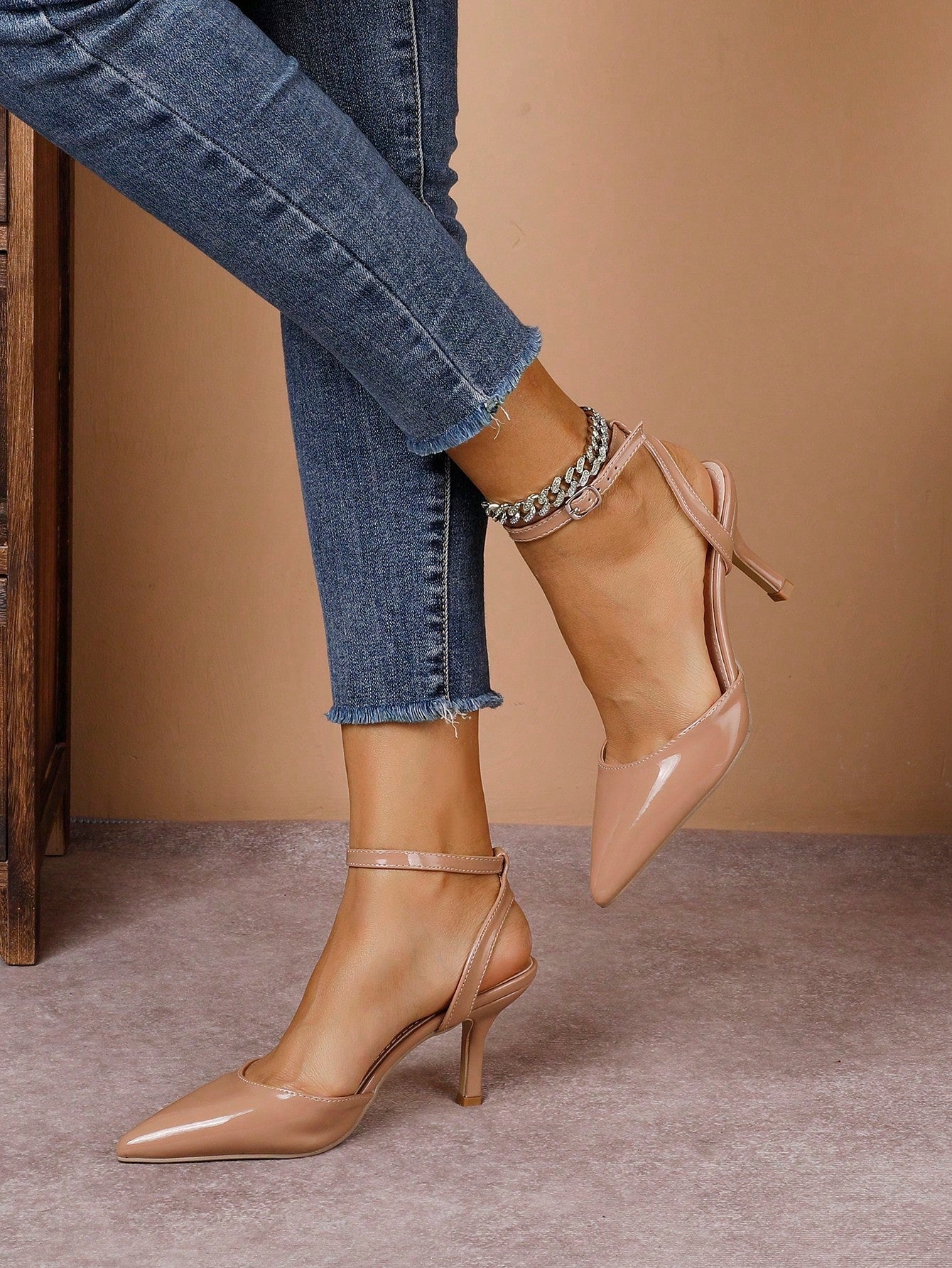 Zapatos de Punta con Tacón de Aguja