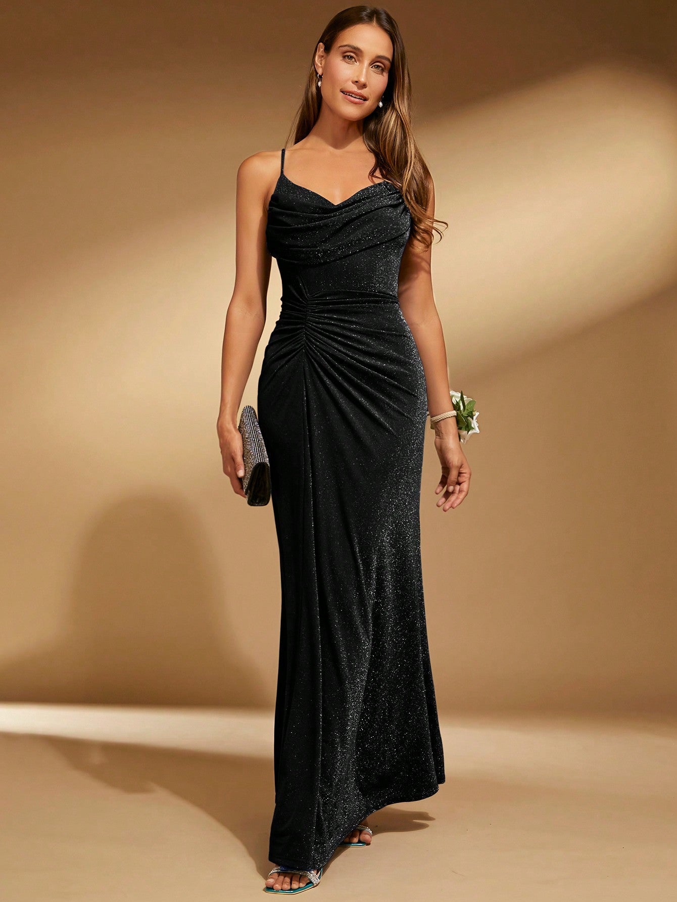 Vestido Elegante con Glitter y Drapeado