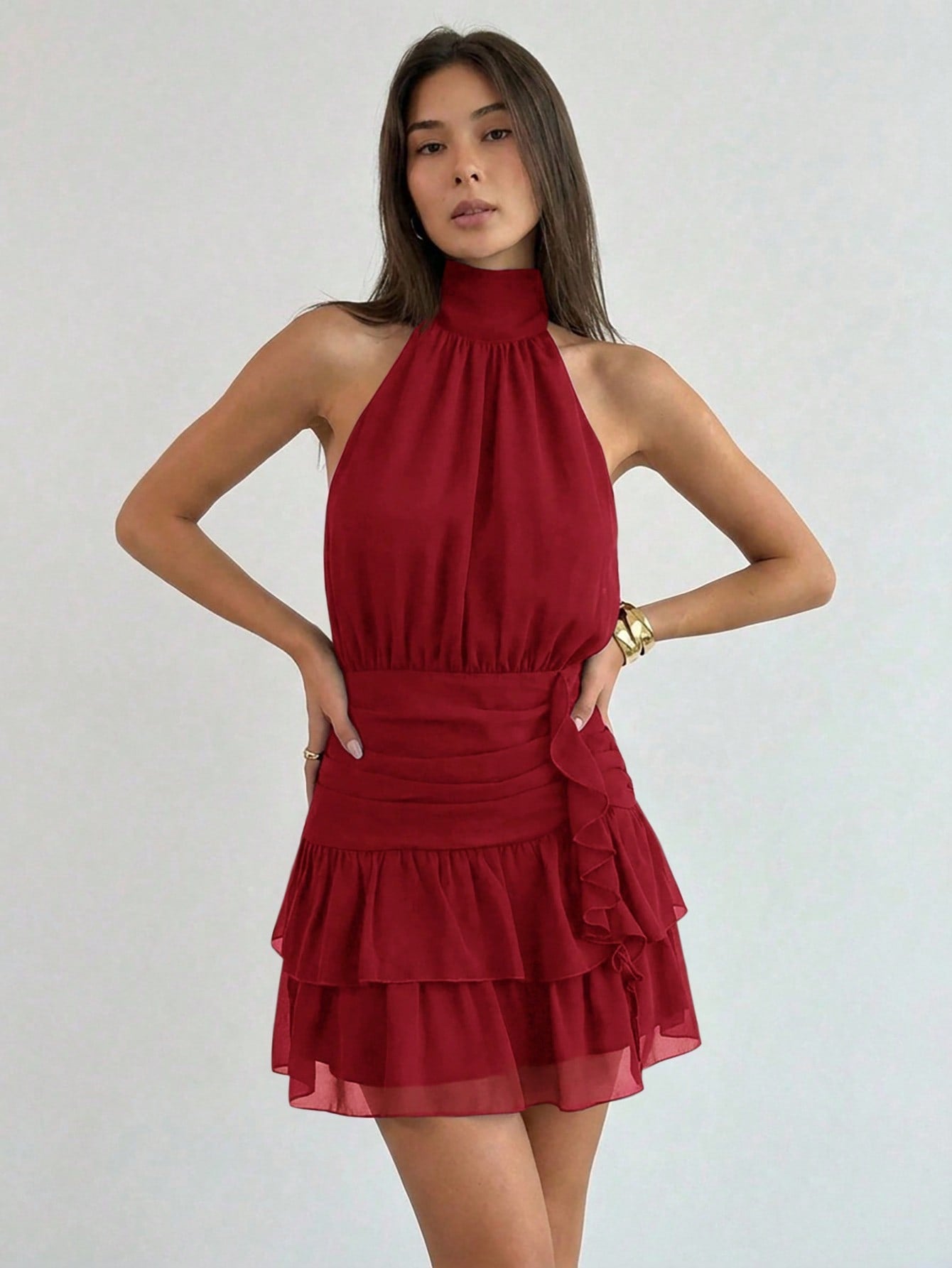 Vestido Corto Cuello Halter con Volantes