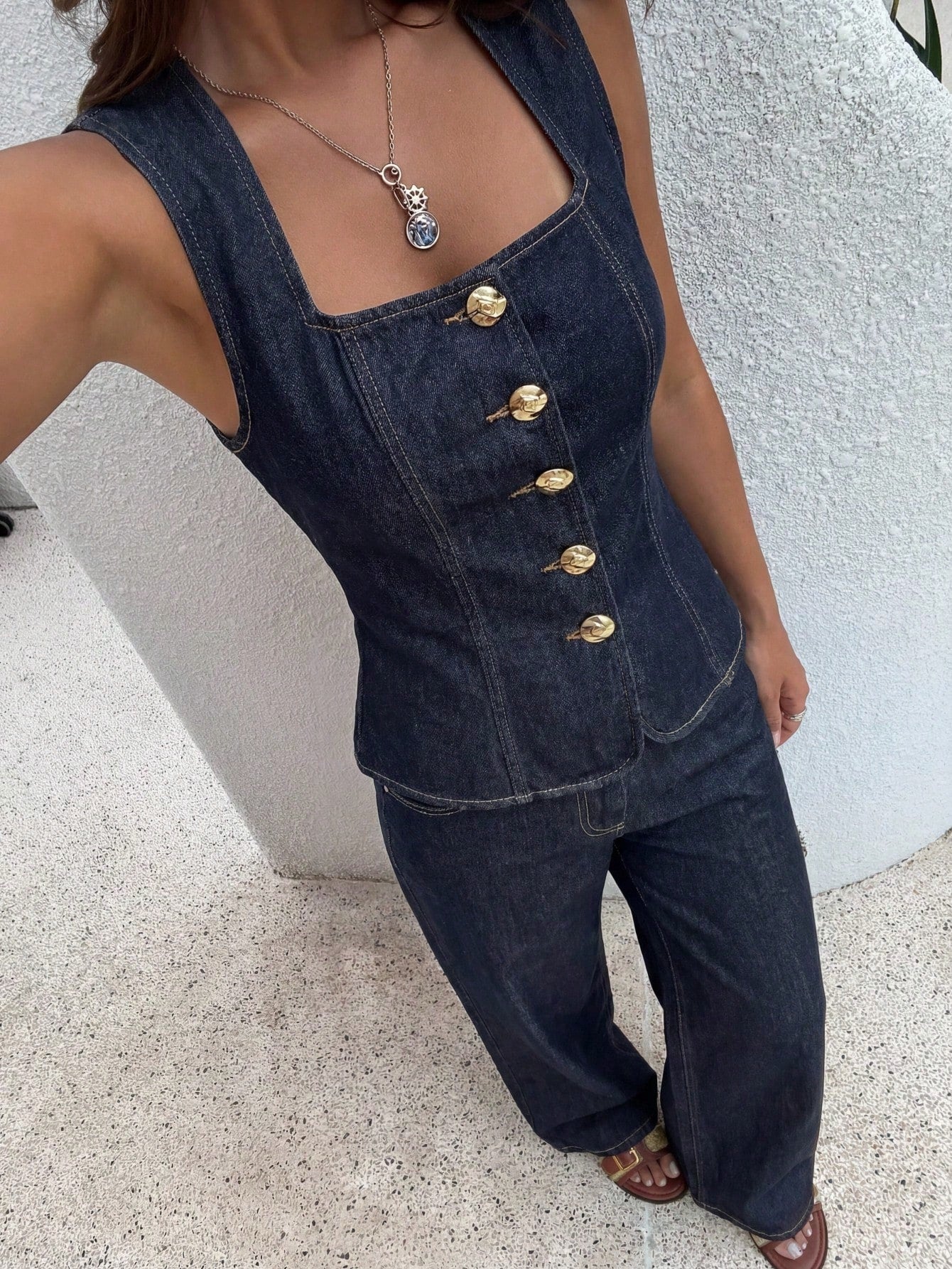Conjunto Vaquero con Botones Dorados