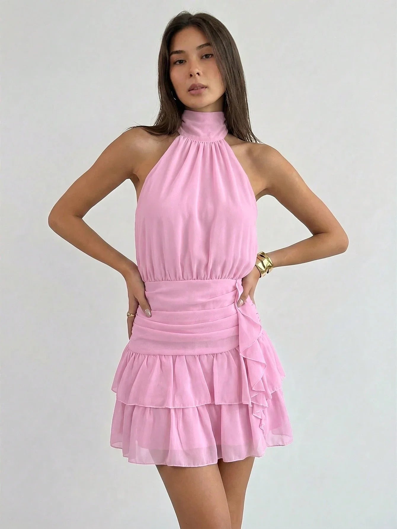 Vestido Corto Cuello Halter con Volantes