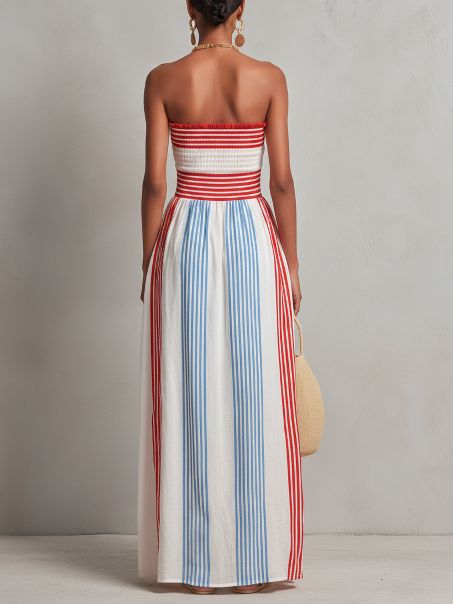Marina | Vestido maxi sin tirantes a rayas rojas y azules con fruncido