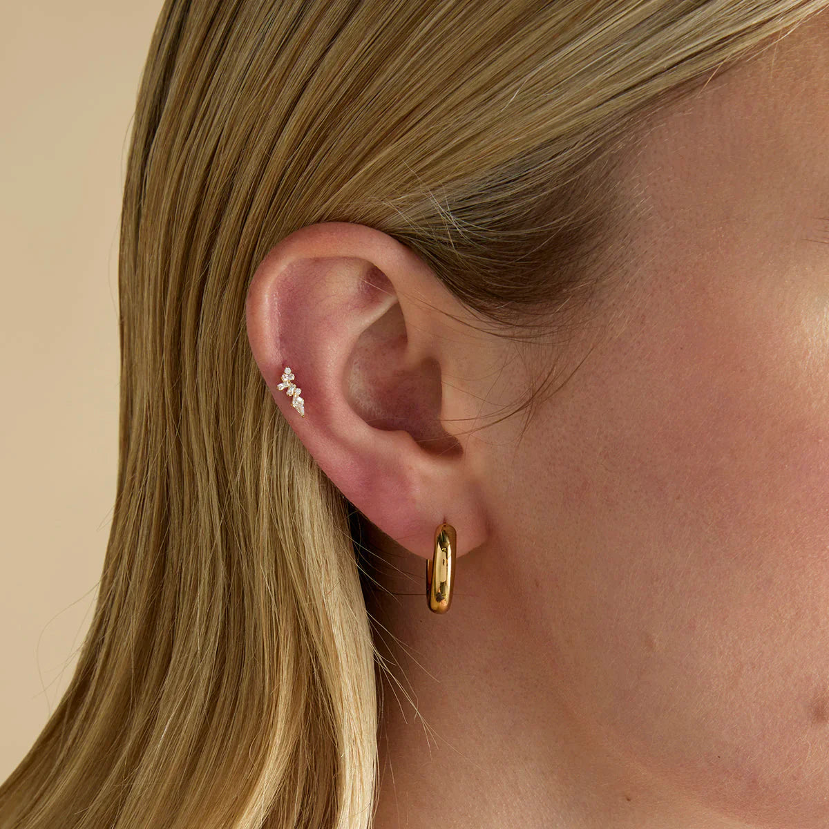 Cristal Marquesa Racimo Titanio Pendiente Piercing en Oro