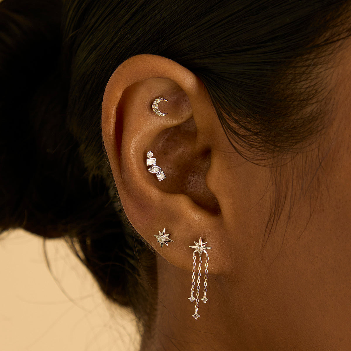 Diamante Engaste Racimo Pendiente Piercing en Oro Blanco Sólido