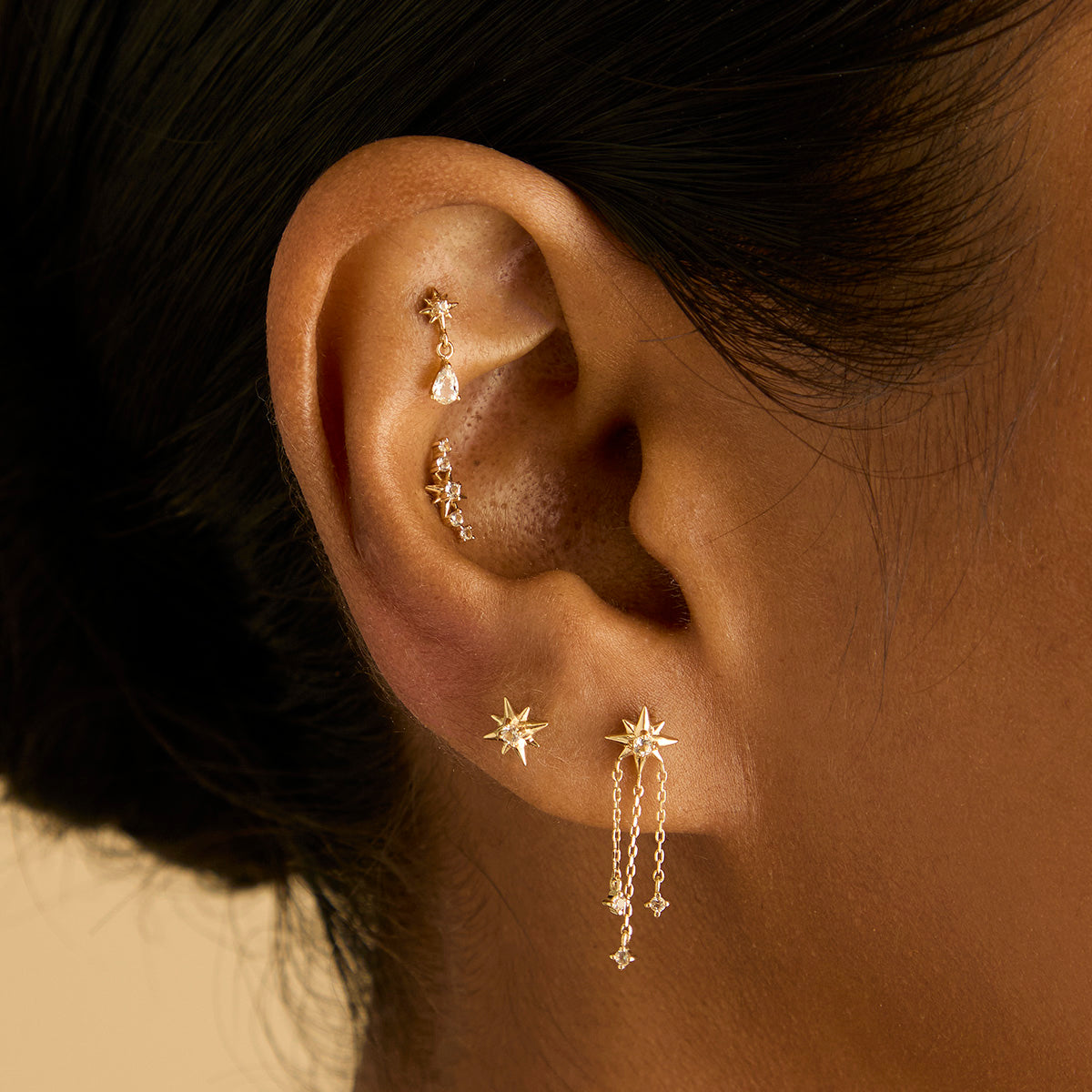 Estrella Curvado Pendiente Piercing en Oro Sólido