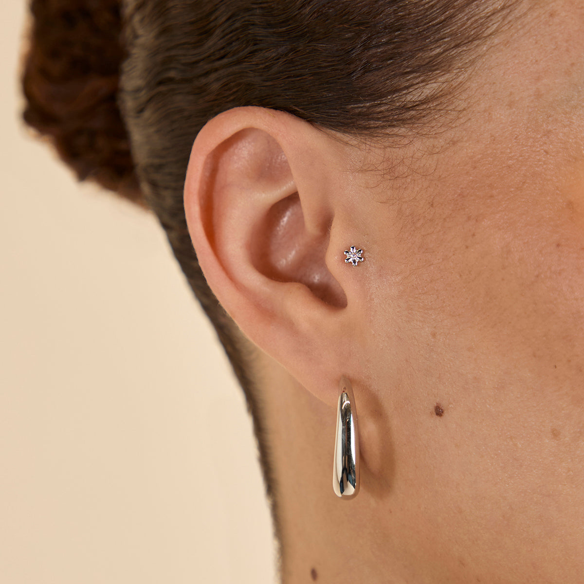 Flor Titanio Pendiente Piercing en Platino