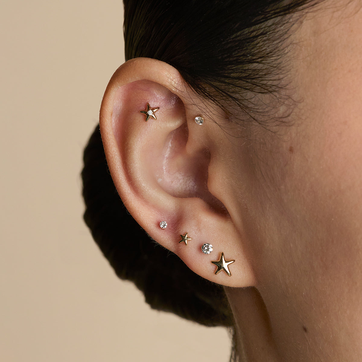 Flotante Diamante Mediano Pendiente Piercing en Oro Sólido