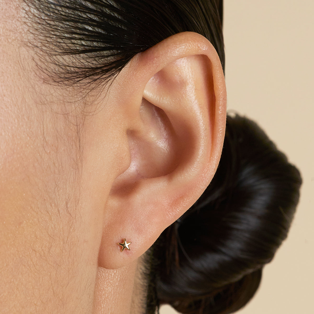 Estrella Pequeño Pendiente Piercing en Oro Sólido