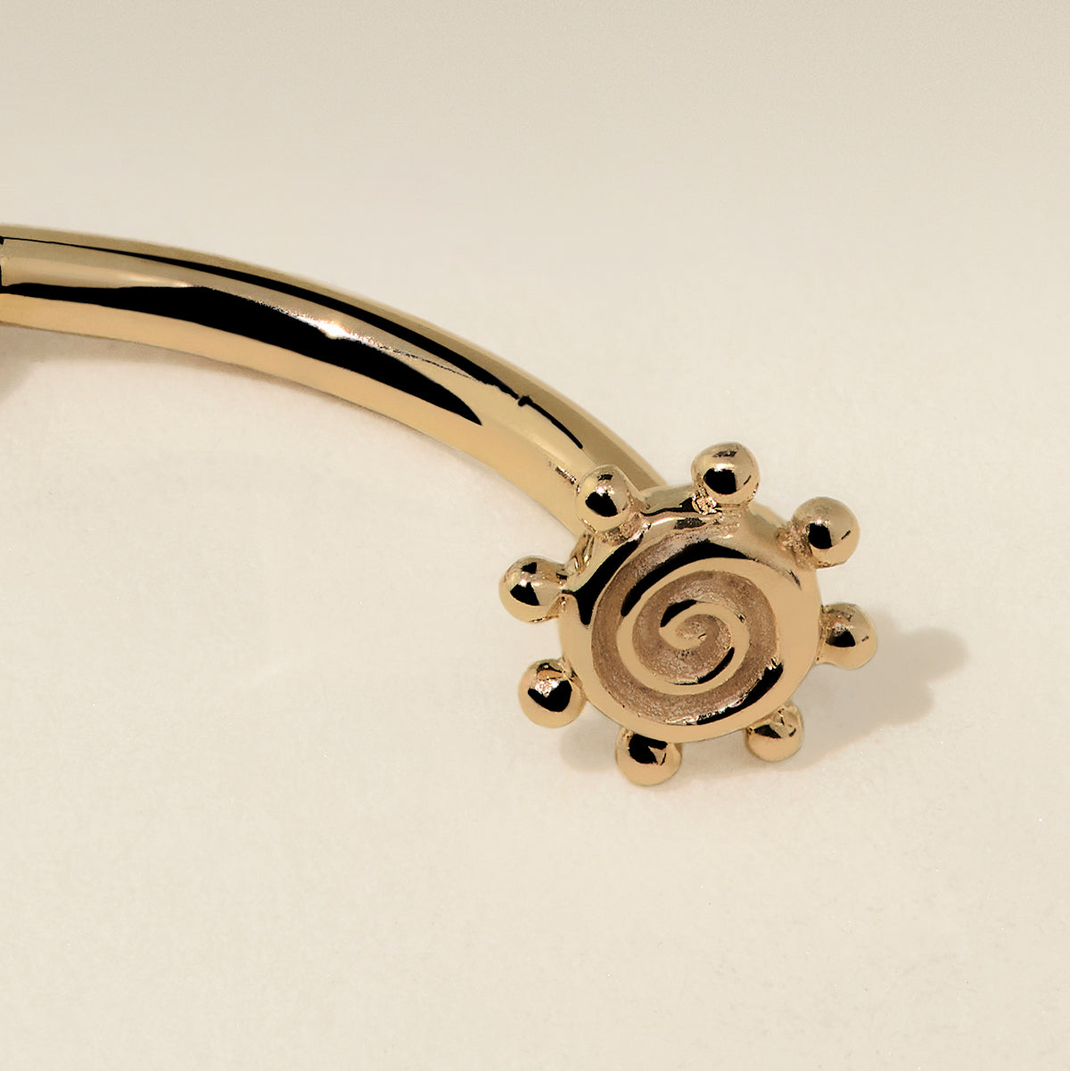 Solstice Rook Bar in Solid Gold
