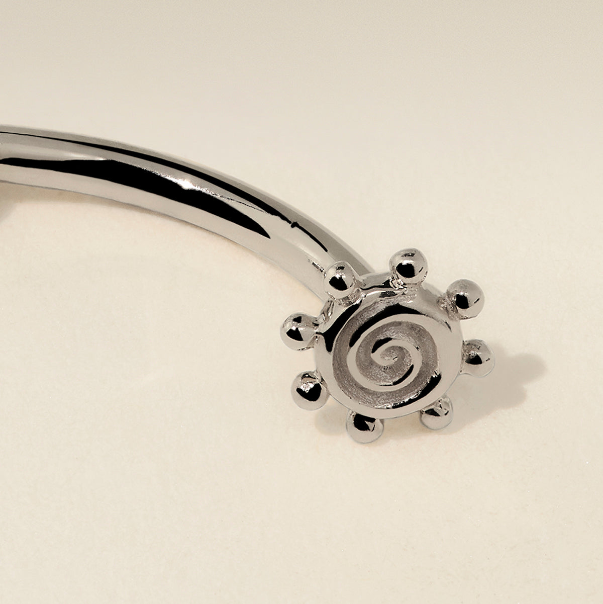Solstice Rook Bar in Solid White Gold