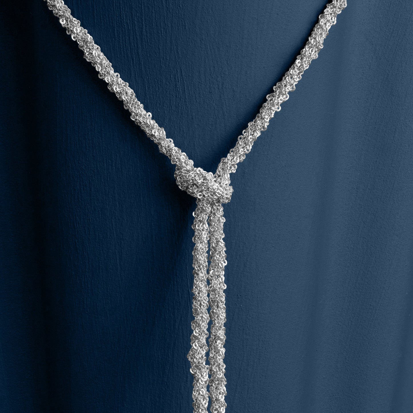 SILVER WOVEN THREAD LARIAT KNOT NECKLACE