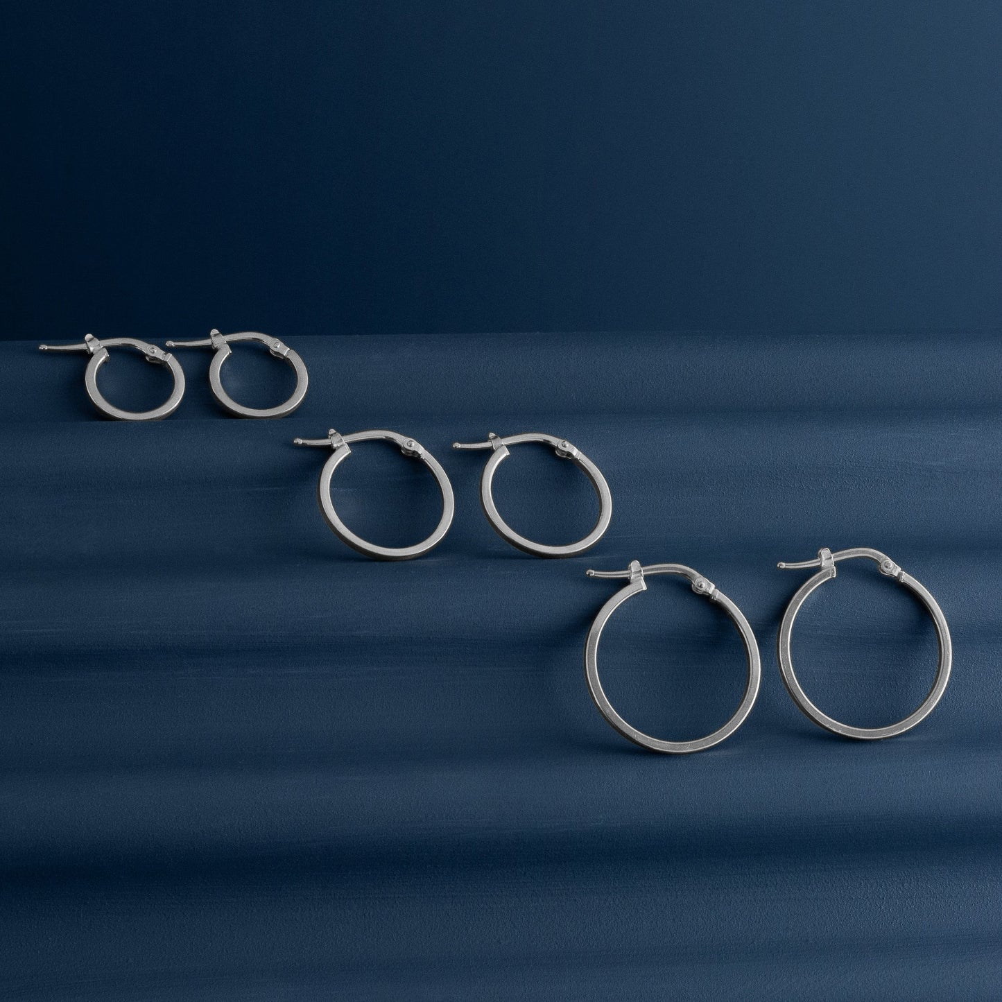 CLASSIC SILVER HOOP EARRINGS