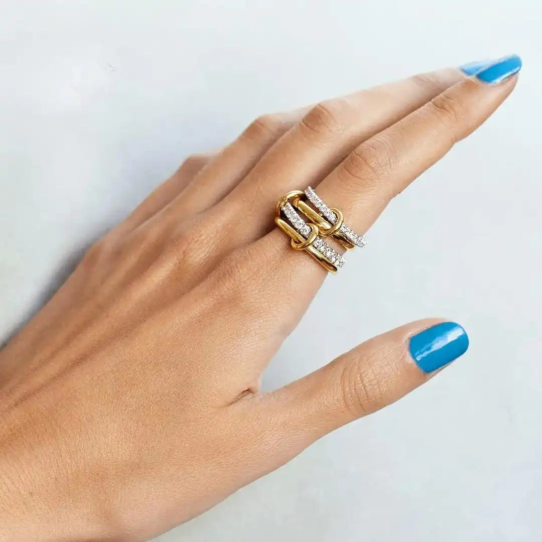 Anillo con Eslabones Entrelazados