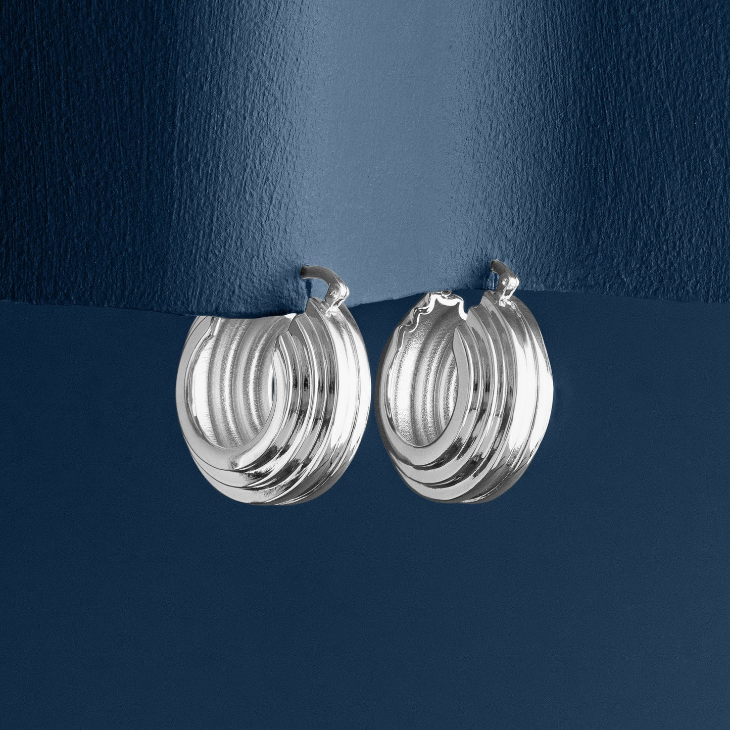 LARGE TRIPLE RIDGE HOOP EARRINGS
