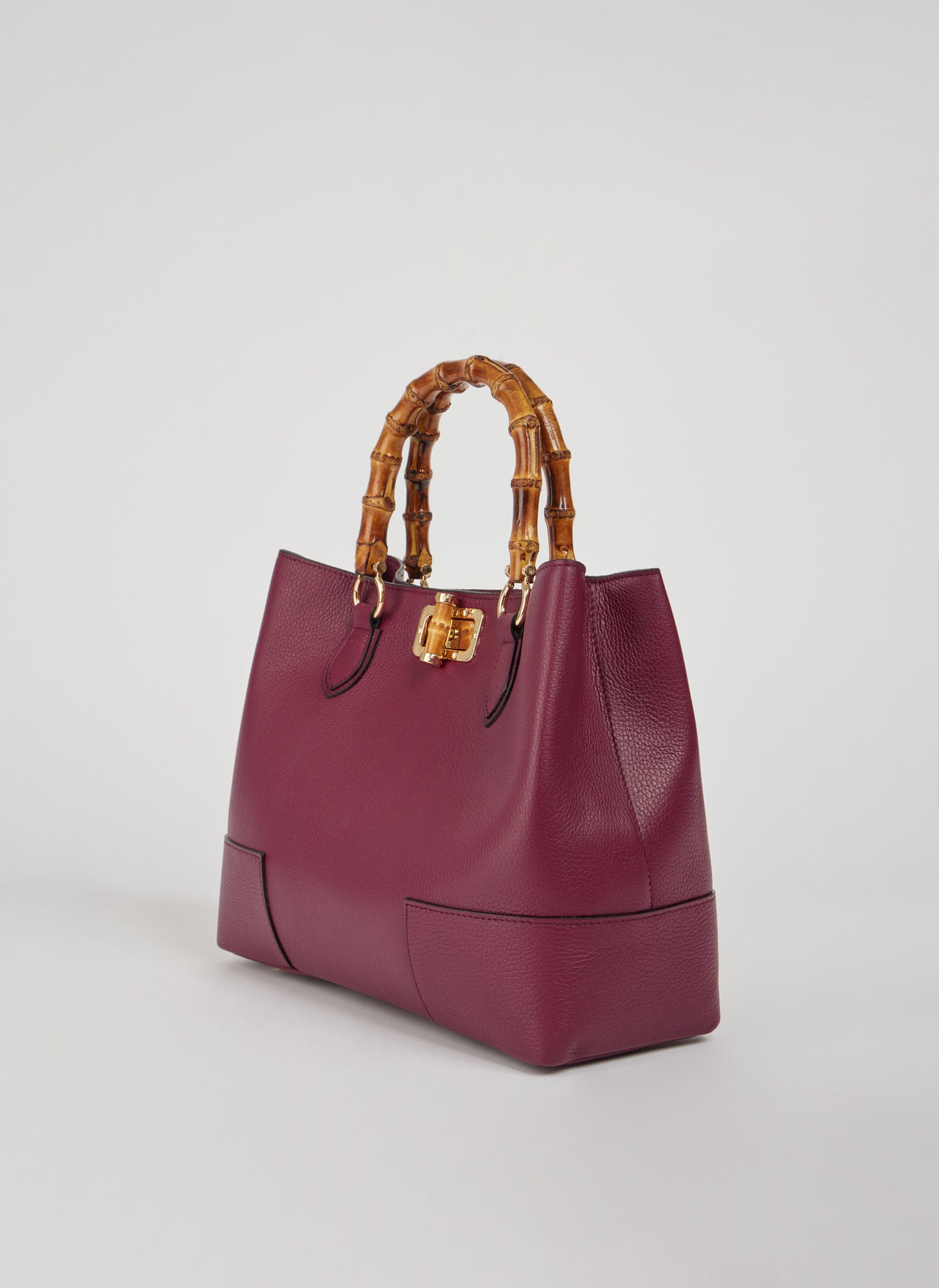 BOLSO DE ANTE CON ASA DE BAMBÚ
