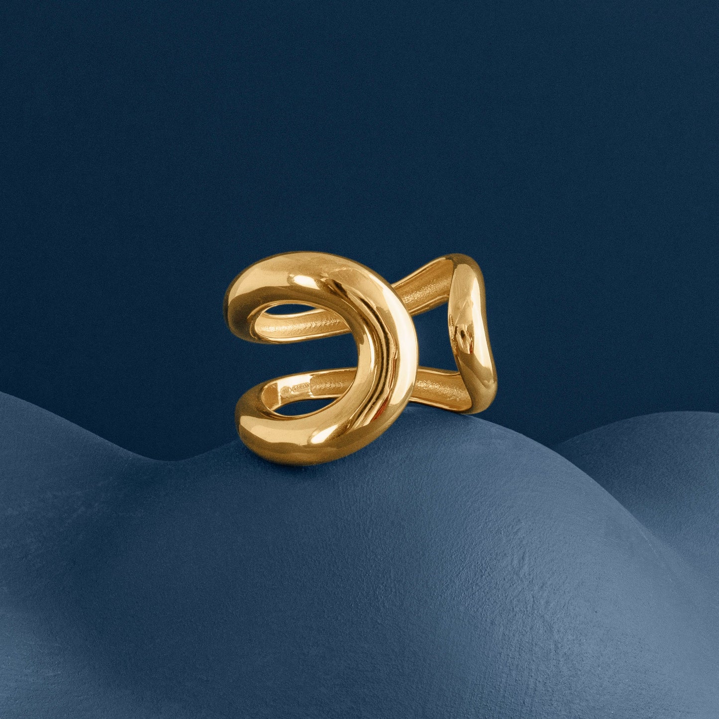 GOLD CHUNKY DOUBLE LOOP RING