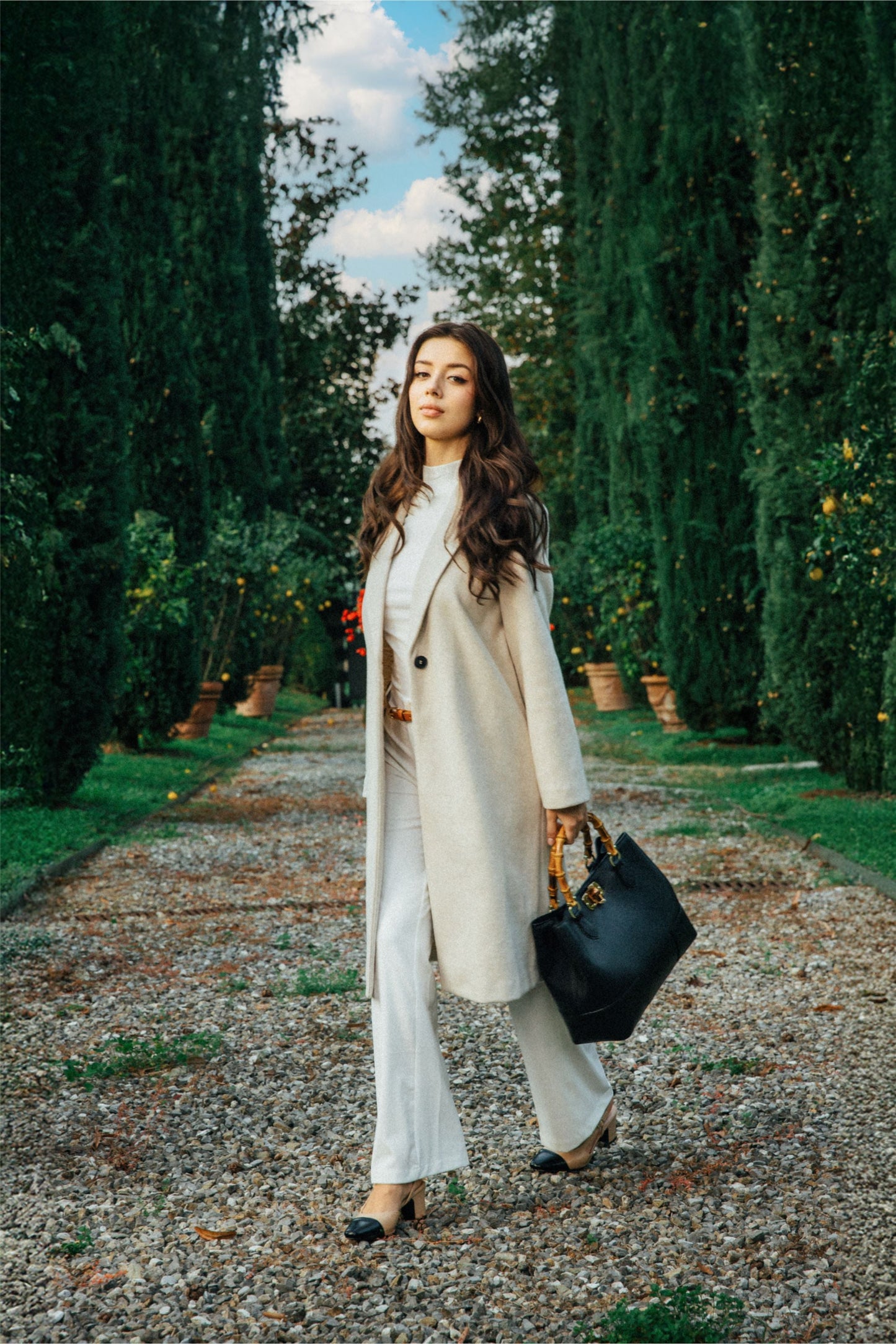 BOLSO DE ANTE CON ASA DE BAMBÚ