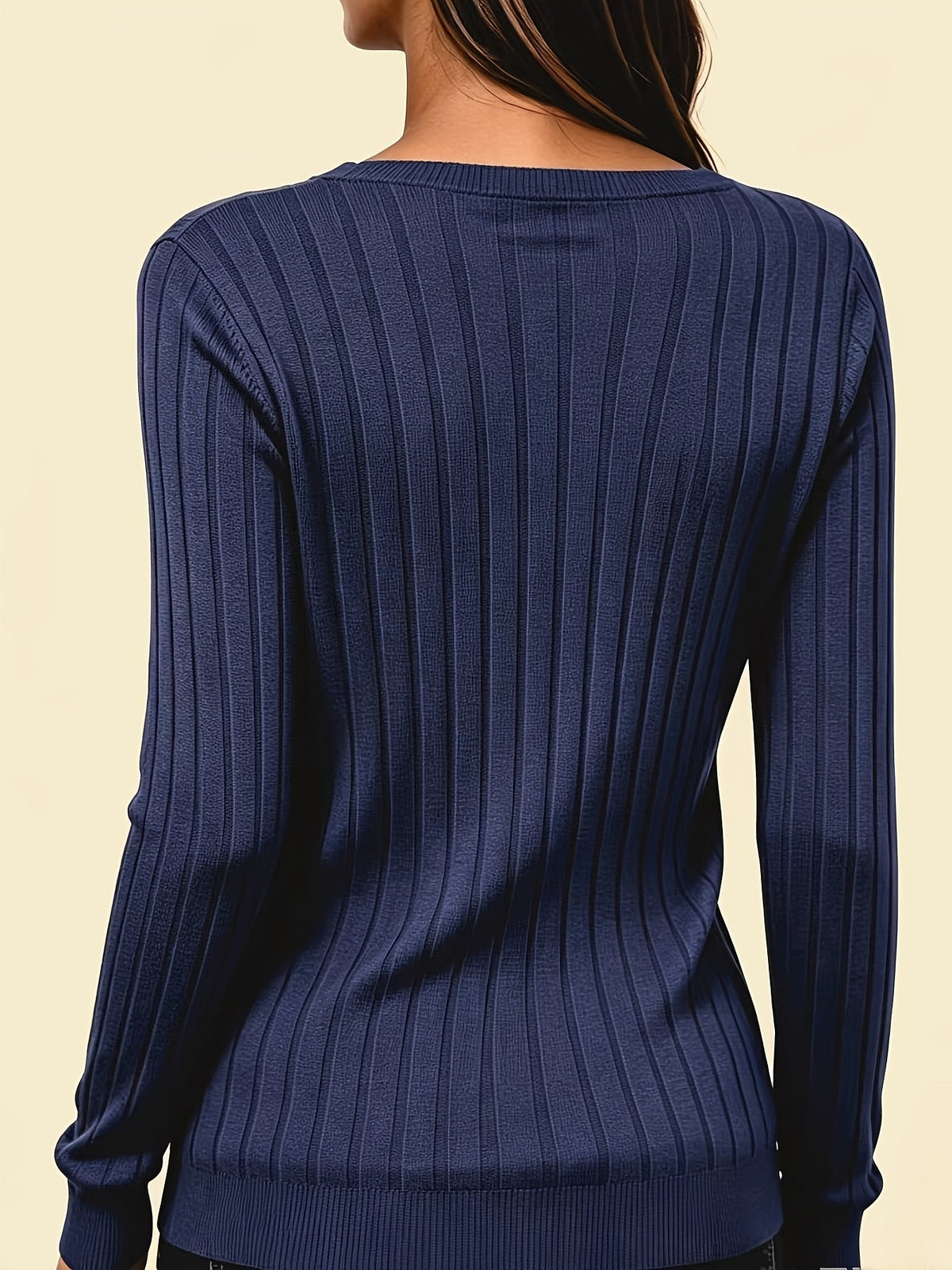 Jersey de canalé cepillado con cuello en V