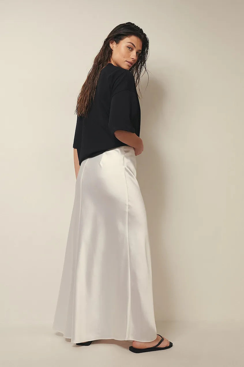 Falda midi