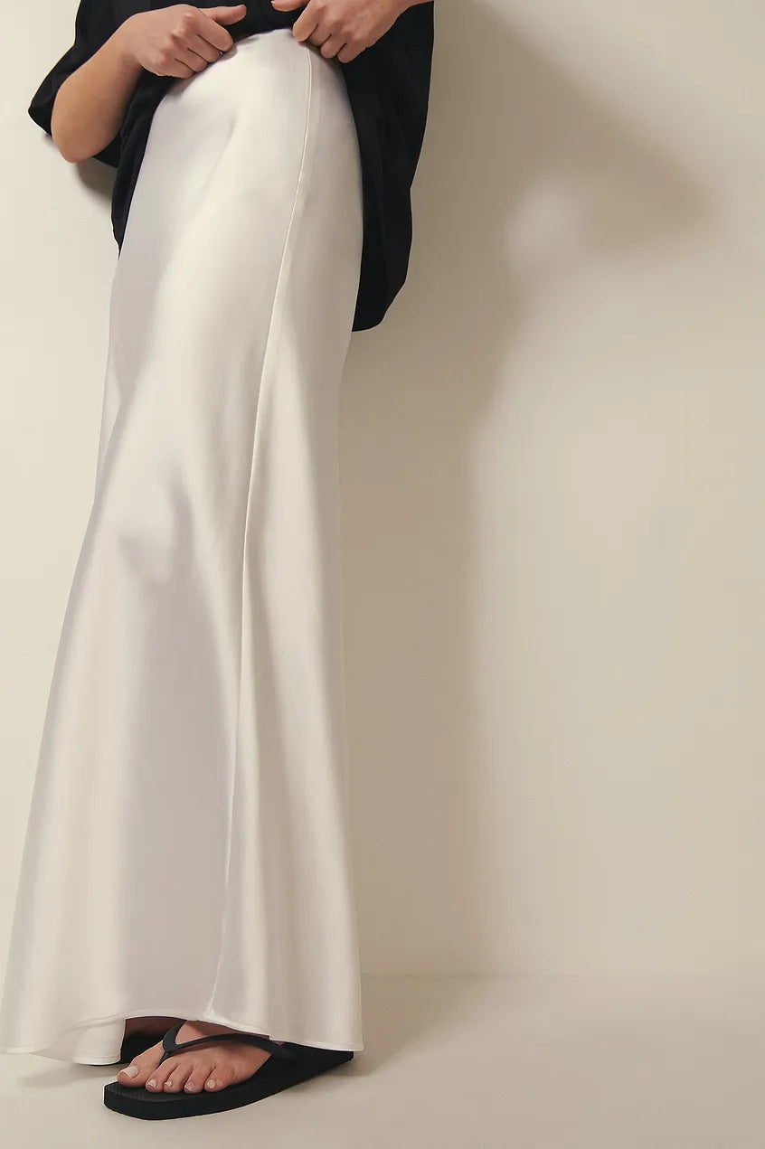 Falda midi