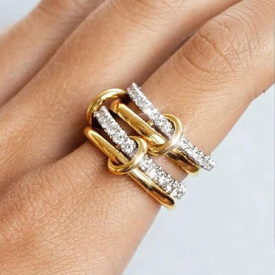 Anillo con Eslabones Entrelazados