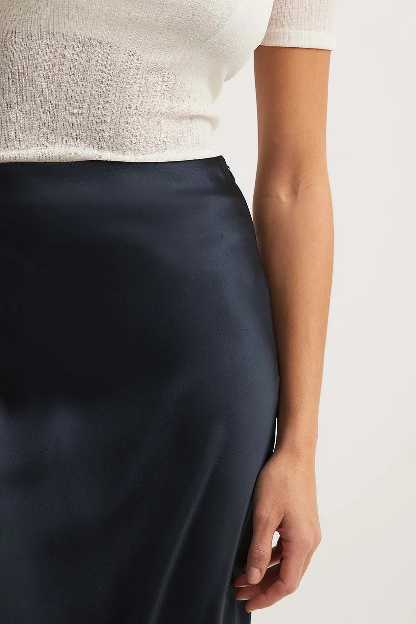 Falda midi